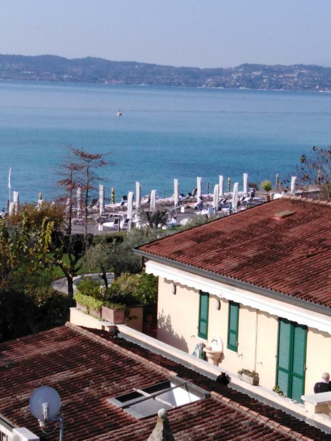 Апартаменти 71 Via Vittorio Emanuele, Vista Lago E Terme Сірміоне Екстер'єр фото